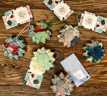 Load image into Gallery viewer, Flower Ornaments